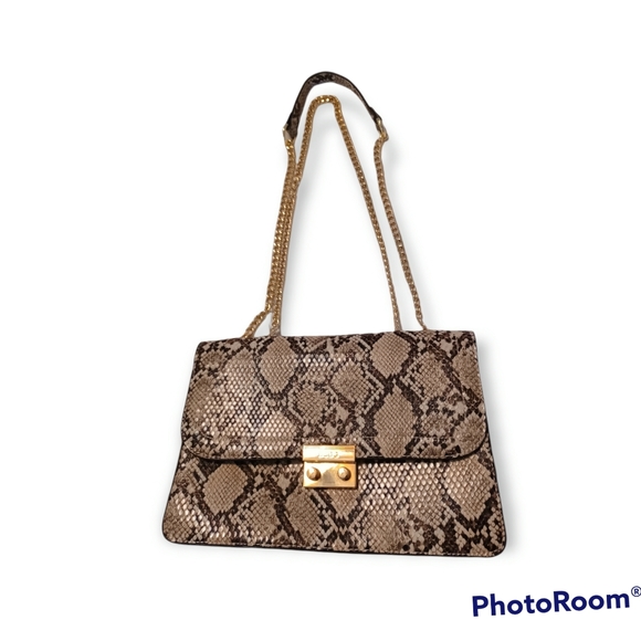 BCBG Snakeskin Chain Purse - Picture 4 of 14